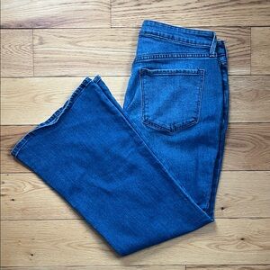 Old Navy *PETITE* High Rise Wow Flare Jeans
